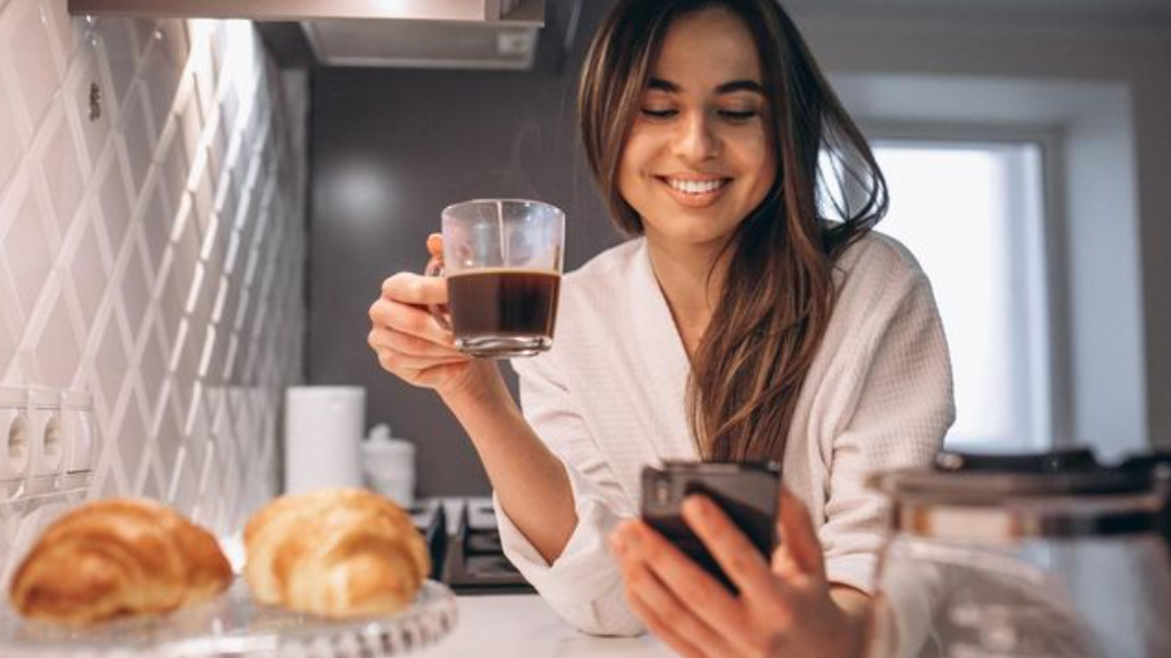 Tidak Aman Buat Perut, Jangan Ngopi Sambil Makan 6 Makanan Ini